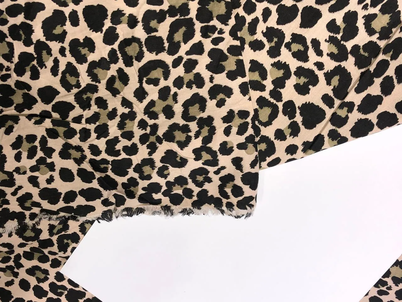 COTTON POPLIN ANIMAL PRINT 58&quot; wide [16522]