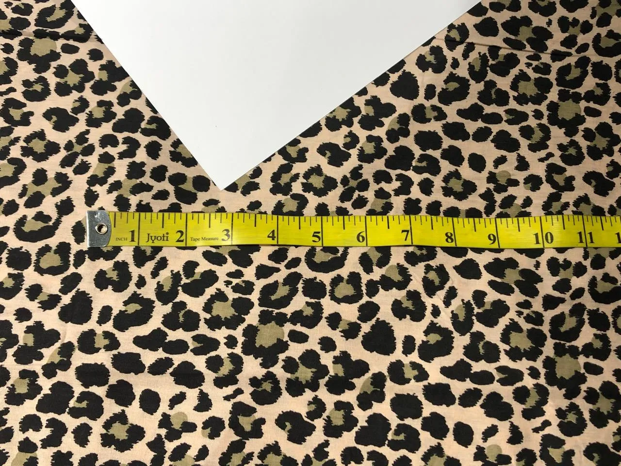 COTTON POPLIN ANIMAL PRINT 58&quot; wide [16522]