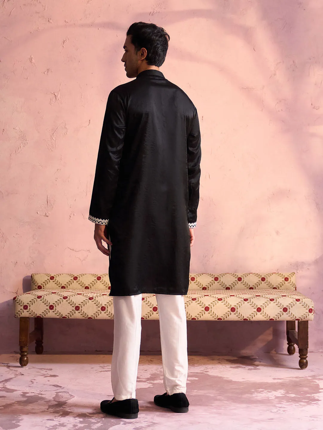 Vastramay Men's Black Silk Embroidered Kurta